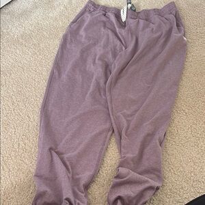 Vuori heathered purple boyfriend joggers